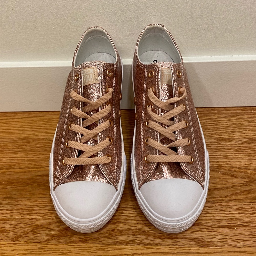 NWOB Converse Chuck Taylor All-Star Metallic Glitter Shoe, Dusk Pink, Youth 5
